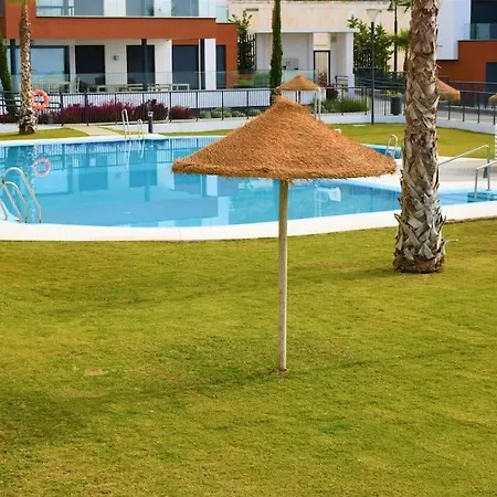Casa Kerr - Luxury Apt - Sleeps 9 - Los Boliches *
