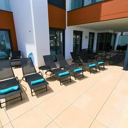 Apartment Casa Kerr - Luxury Apt - Sleeps 9 - Los Boliches Malaga