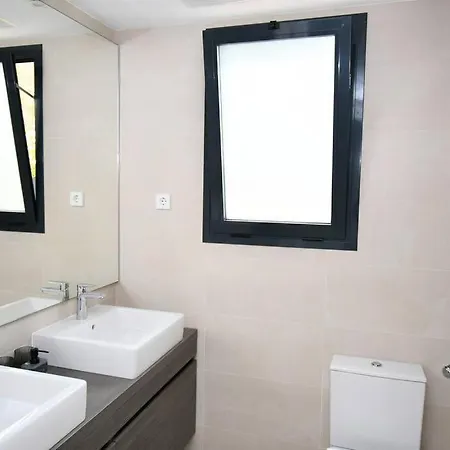 Apartment Casa Kerr - Luxury Apt - Sleeps 9 - Los Boliches